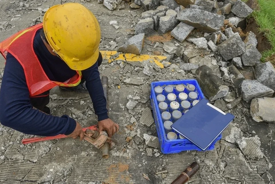 Límites de Atterberg en Suelos de Calama: Ensayos de Plasticidad